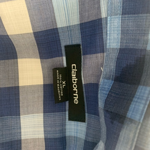 Short Sleeve checkered button down shirt XL in size - Picture 3 of 4